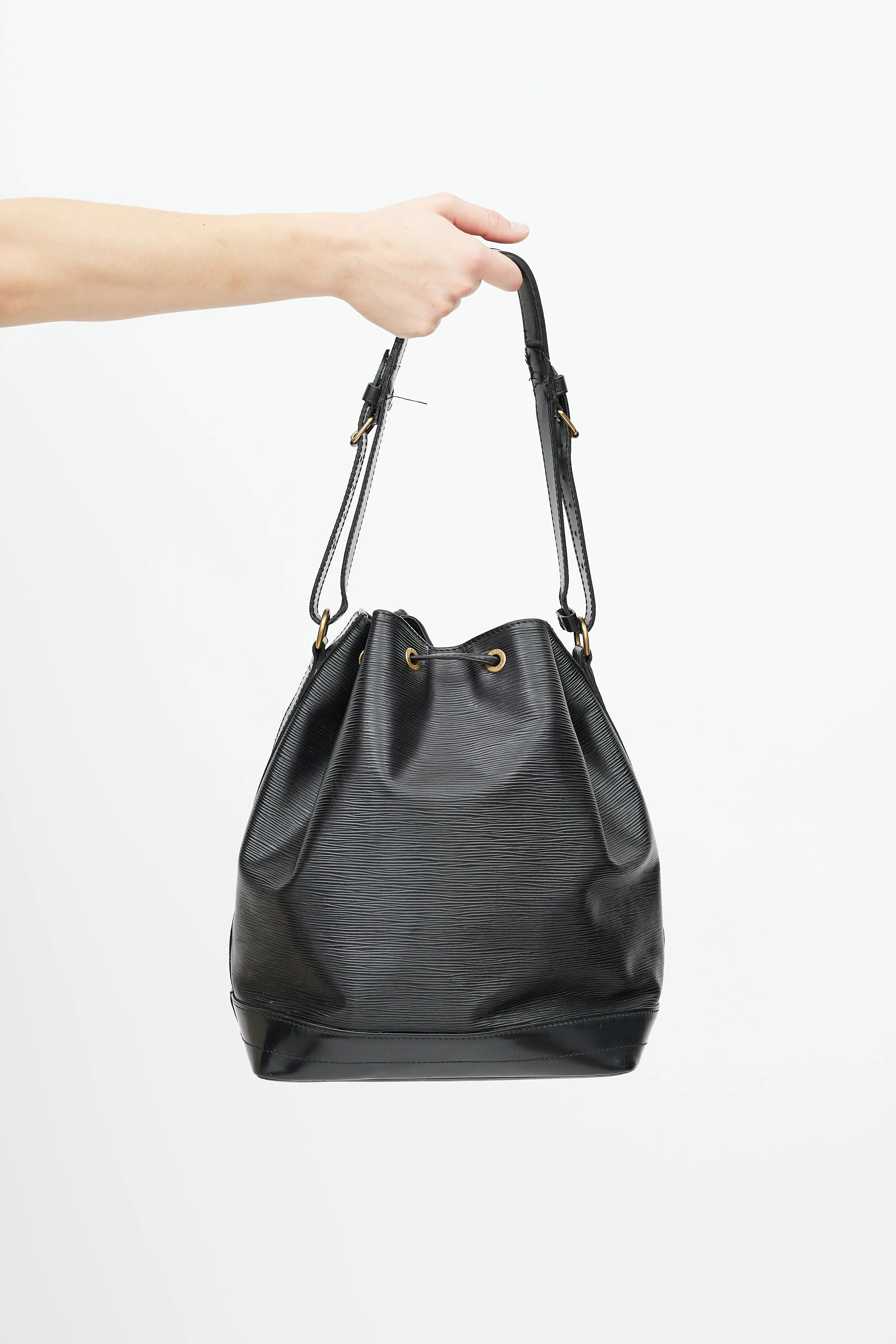 Black NéoNoé MM Epi Bucket Bag