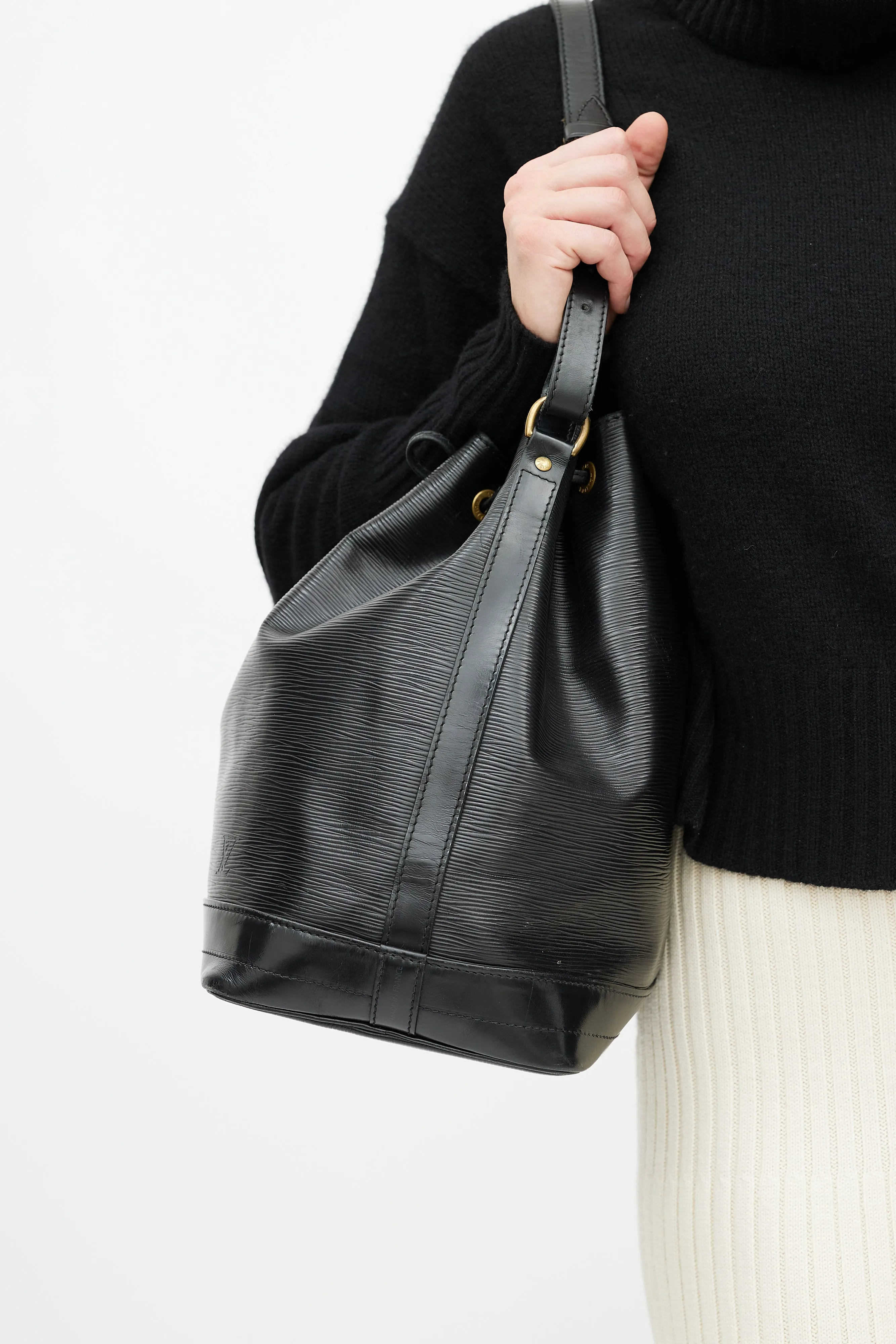 Black NéoNoé MM Epi Bucket Bag